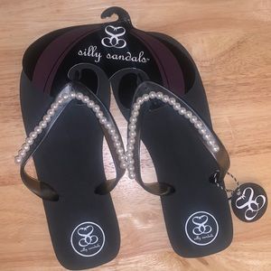NWT! Black Pearl Flip Flops